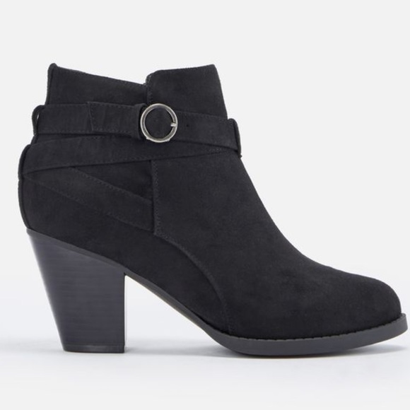 Freda Block Heel Ankle Bootie - Picture 3 of 5